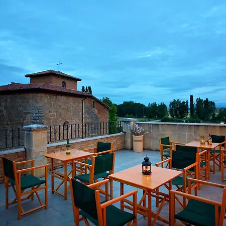 Holiday home Laremilia *